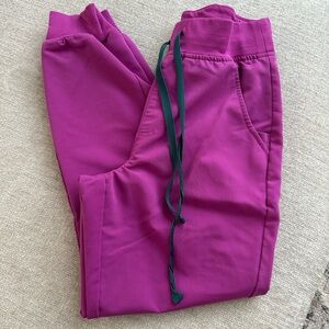 Figs high-waisted Zamora jogger scrub pants and Catarina one pocket scrub top